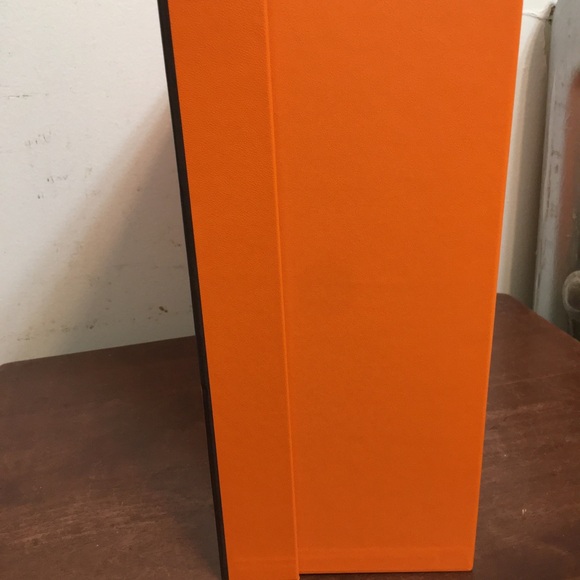 Hermes Brand New Empty Box for Tote Bag or Shoe. Dimensions 14x11x5 - Picture 11 of 14